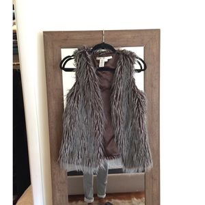 Max studio faux fur vest